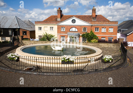 Historische Gebäude Schwan Brunnen Mistley Essex England Stockfoto