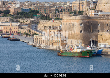 Wasser Vorderansicht vom Hafen in Valletta, der Hauptstadt von Malta. Stockfoto