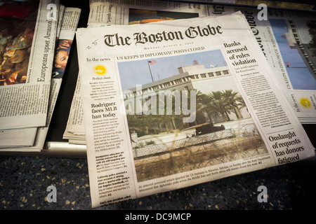 Die Montag, 5. August 2013 Ausgabe des Boston Globe ist auf einen Kiosk in New York gesehen. Stockfoto