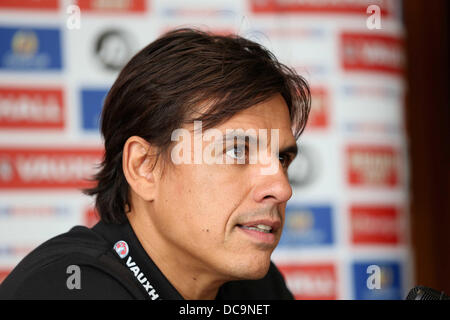 Cardiff, UK, im Bild Dienstag, 13. August 2013: Manager Chris Coleman Re: Football Association of Wales Pressekonferenz vor Wales internationale Freundschaftsspiel gegen Nordirland am St Davids Hotel, Cardiff, Südwales, UK. Bildnachweis: D Legakis/Alamy Live-Nachrichten Stockfoto