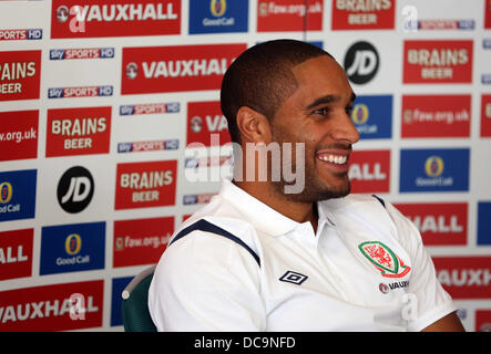 Cardiff, UK. Dienstag, 13. August 2013 im Bild: Team Kapitän Ashley Williams. Re: Football Association of Wales Pressekonferenz vor Wales internationale Freundschaftsspiel gegen Nordirland am St Davids Hotel, Cardiff, Südwales, UK. Bildnachweis: D Legakis/Alamy Live-Nachrichten Stockfoto