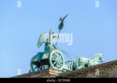 Die Berliner Quadriga Statue oben auf das Brandenburger Tor - Berlin-Deutschland Stockfoto