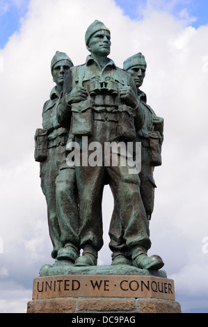 Denkmal für die Commando-Kräfte des zweiten Weltkrieges in den schottischen Highlands, die in der Nähe der Spean Bridge ausgebildet wurden. Stockfoto