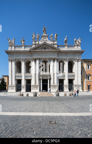 Fassade des päpstlichen Erzbasilika San Giovanni in Laterano, Arcibasilica Papale di San Giovanni in Laterano, Rom, Italien Stockfoto