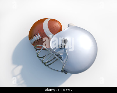 US-amerikanischer American-Football-Helm mit Ball isoliert. Auf weißem Hintergrund mit Schlagschatten. Clipping-Pfad enthalten. Stockfoto