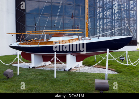 Bild von Victura, Kennedys Favorit Segelboot, auf dem Display an John F. Kennedy Library and Museum, Columbia Point Stockfoto