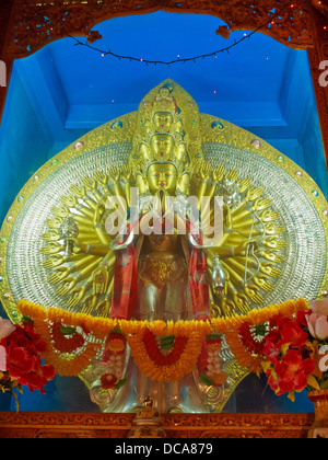 Eine tausend - handed Bodhisattva-Statue in einem Tempel in Leh Stockfoto