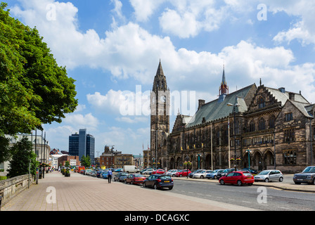 Zeigen Sie auf der Esplanade mit dem Rathaus auf der rechten Seite, größere Mancheser, Rochdale, England, UK an Stockfoto