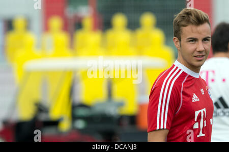 München, Deutschland. 14. August 2013. FC Bayern Mario Goetze beteiligt sich an der öffentlichen Trainingseinheit in München, 14. August 2013. Foto: PETER KNEFFEL/Dpa/Alamy Live News Stockfoto