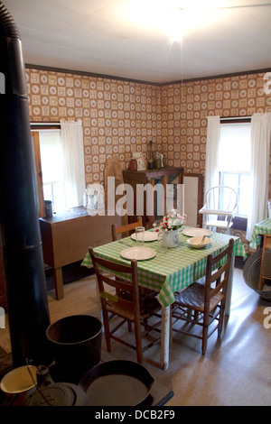 Küche in den beiden Zimmer Hütte wo Elvis Presley geboren wurde und wo er lebte bis zum Alter von 13 in Tupelo Mississippi USA Stockfoto