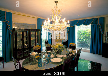 Die Dining Room in Graceland die Heimat von Elvis Presley in Memphis Tennessee USA Stockfoto