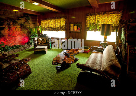 Der Dschungel Zimmer in Graceland die Heimat von Elvis Presley in Memphis Tennessee USA Stockfoto