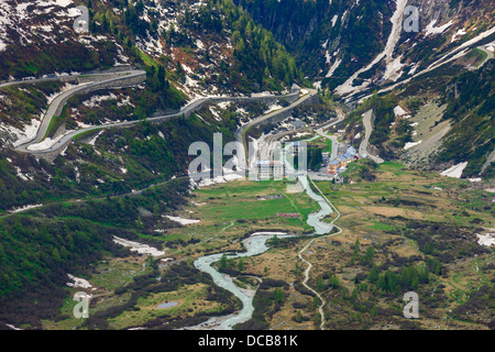 Haarnadel auf der Furka und Grimsel Pass in den Schweizer Alpen, in der Nähe von Gletsch Stockfoto