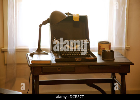 William Faulkners Schreibmaschine in seinem Büro im Rowan Oak in Oxford, Mississippi USA Stockfoto