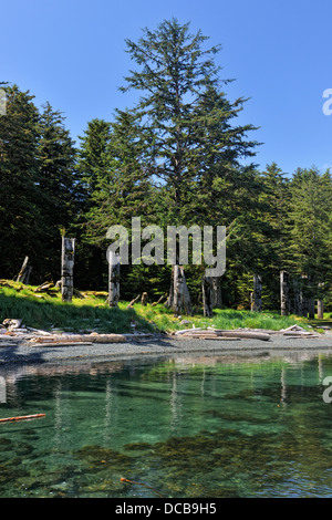 SGang Gwaay Island Gwaii Haanas National Park Mortuary Pole Haida Gwaii Queen Charlotte Islands British Columbia Kanada Stockfoto