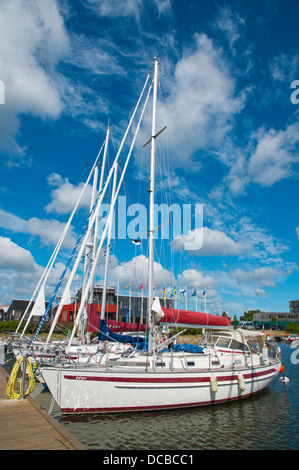 Sadam den Hafen Kuressaare Stadt Saaremaa Insel Estlands Nordeuropa Stockfoto