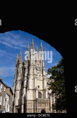 Blick durch Tor von Christchurch, Canterbury Kathedrale, Kent Stockfoto