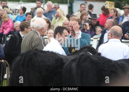 Anglesey, Wales, UK. 14. August 2013. Prinz William trifft auf Anglesey Agricultural Show in North Wales, UK © Gari die Öffentlichkeit Stockfoto