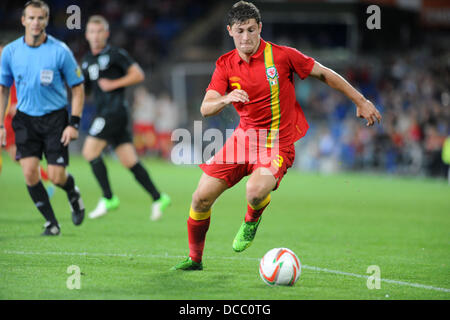 Cardiff, Wales, UK. 14. August 2013. Wales / Republik Irland - Vauxhall internationale Freundschaftsspiele in Cardiff City Stadium: Ben Davies von Wales. © Phil Rees/Alamy Live-Nachrichten Stockfoto