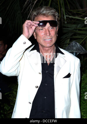 Siegfried Fischbacher The Mirage feiert Meister Illusionist Roy Horn Geburtstag an Siegfried und Roy es Secret Garden und Dolphin Habitat im The Mirage Resort &amp; Casino Las Vegas, Nevada - 02.10.11 statt Stockfoto