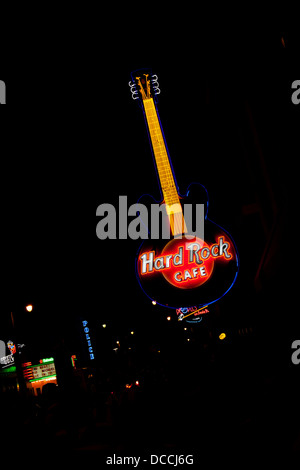 Hard Rock Cafe auf der Beale Street in der Nacht in Memphis Tennessee USA Stockfoto