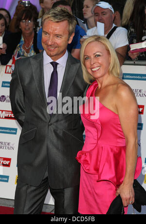 Jane Torvill und Christopher Dean vergibt der Stolz von Großbritannien 2011 - Anreise-London, England - 03.10.11 Stockfoto