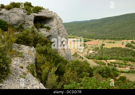 Die Klippen von Lioux (Vaucluse) - Falaise de Lioux Departement Vaucluse, Provence-Alpes-Côte d ' Azur, Stockfoto