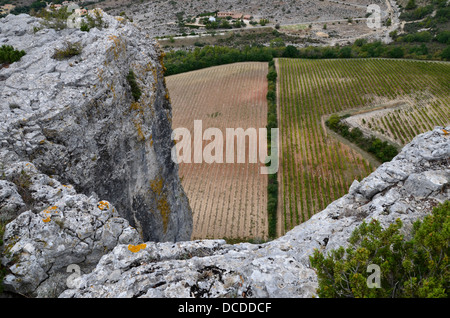 Die Klippen von Lioux (Vaucluse) - Falaise de Lioux Departement Vaucluse, Provence-Alpes-Côte d ' Azur, Stockfoto