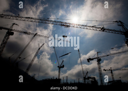 Krane im Einsatz beim Bau von Angra 3 Kernkraftwerk Angra Dos Reis, Bundesstaat Rio De Janeiro, Brasilien-Kernenergie Stockfoto