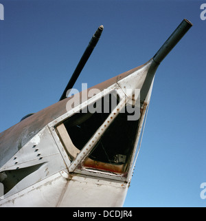 Ein Detail der Bombe-Aimer Fenster in der Nase eines Victor-Bomber aus der nuklearen kalten Krieges V-Bomber-Ära. Die Handley Page Victor war ein britischer strahlgetriebenen strategischen Bomber, entwickelt und produziert von der Handley Page Aircraft Company und diente während des Kalten Krieges. Es war die dritte und letzte der V-Bomber der Royal Air Force (RAF) betrieben Stockfoto