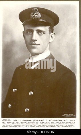 Weltkrieg eine Postkarte von Lieutenant Commander Norman Holbrook Victoria Cross Stockfoto