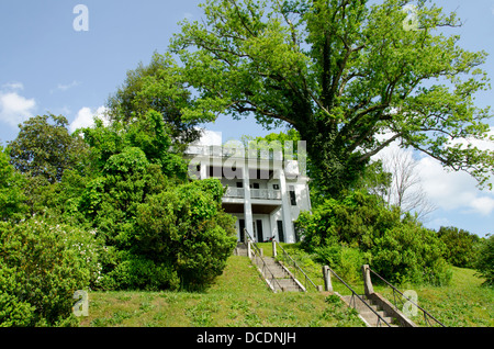 Tennessee, Savannah. Historische Villa in Kirsche, c. 1830, National Register of Historic Places. Stockfoto