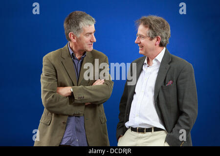 Edinburgh, UK. 15. August 2013.  Edinburgh International Book Festival 2013 Porträt von Ian Fraser und Ray Perman im Charlotte Square Garden.   Fotos Neuigkeiten Pako Mera/Alamy Stockfoto