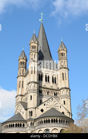 Spitze der Kirche Gross St. Martin in Köln, Deutschland Stockfoto