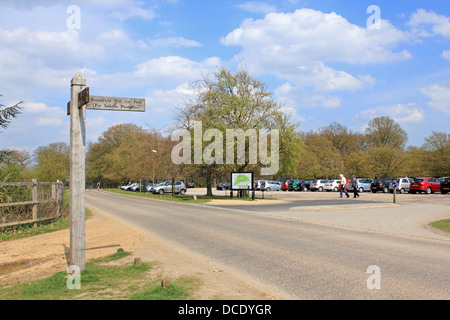 Broomfield Hill Parkplatz für Isabella Plantation in Richmond Park Surrey England UK Stockfoto