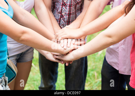 Teens Hände zusammen Stockfoto