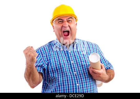 Ingenieur mit Schutzhelm schreienden Freude vor weißem Hintergrund Stockfoto