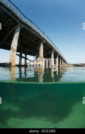 Swanage Pier oben und unten. Viktorianische Pier, Pier des Jahres 2012, Stockfoto