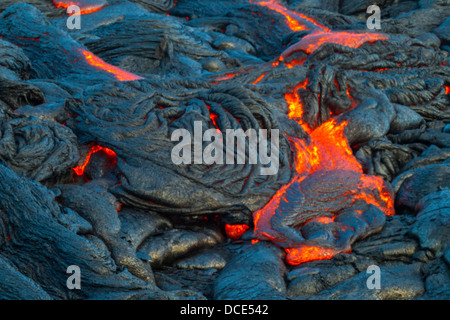 USA, Hawaii, Big Island, Kilauea. Geschmolzene Lava Härten. Stockfoto