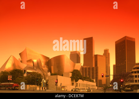 WALT DISNEY CONCERT HALL (© FRANK GEHRY 2003) SKYLINE VON DOWNTOWN LOS ANGELES KALIFORNIEN USA Stockfoto