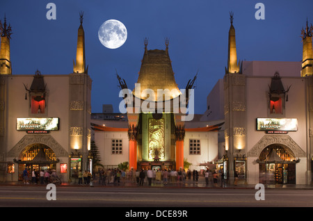 TCL CHINESE THEATER (© MAYER & HOLLER 1927 / BEHR BROWERS 2000) WALK OF FAME HOLLYWOOD BLVD-LOS ANGELES-KALIFORNIEN-USA Stockfoto