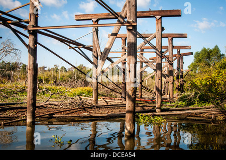 USA, Louisiana, Atchafalaya Basin, Bayou Sorrell Shell Oil Field aufgegeben. Stockfoto