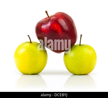 Herrschaft Konzepte - roter Apfel zwischen grünen Äpfeln Stockfoto
