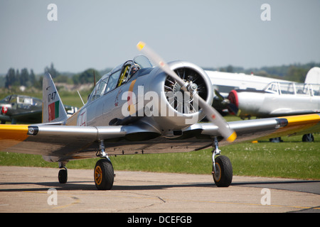 Harvard-Trainingsflugzeug bei der Classic Wings anzeigen im Imperial War Museum, Duxford, Großbritannien Stockfoto