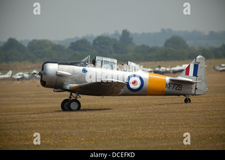 Harvard-Trainingsflugzeug bei der Classic Wings anzeigen im Imperial War Museum, Duxford, Großbritannien Stockfoto