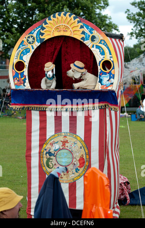 Punch and Judy show im Warwick Folk Festival, UK Stockfoto