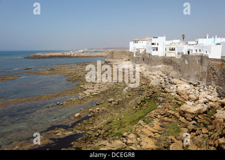 Marokkanische Stadt Asilah an der Atlantikküste. Nordafrika Stockfoto