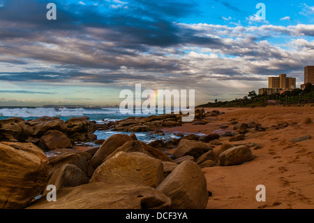 Umhlanga Rocks Beach bei Tagesanbruch Stockfoto