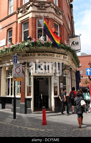 Ku, ein preisgekröntes Homosexuell bar in der Lisle Street, London, England. Stockfoto