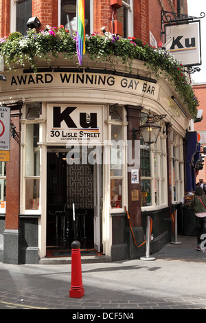 Ku, ein preisgekröntes Homosexuell bar in der Lisle Street, London, England. Stockfoto